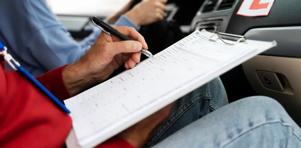 تحديثات أسئلة امتحان السواقة التركي لعام 2026