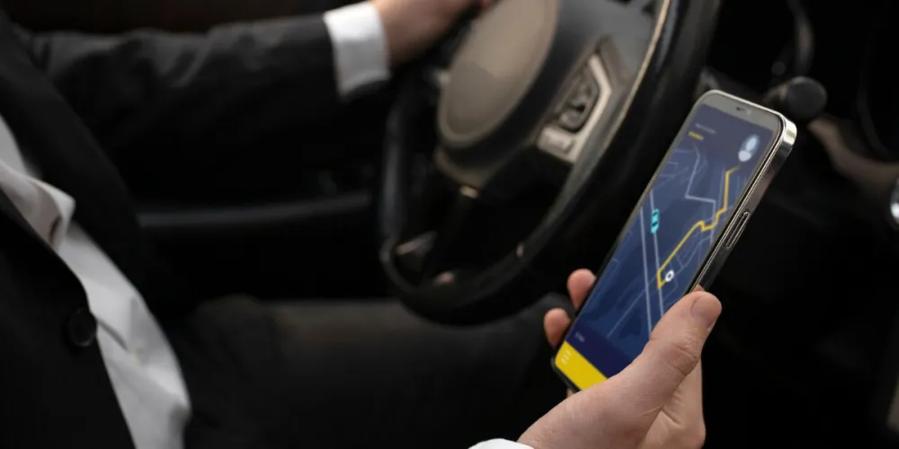 العمل كسائق بسيارتك الخاصة في تركيا (Martı TAG, Uber): فرصة أم فخ؟