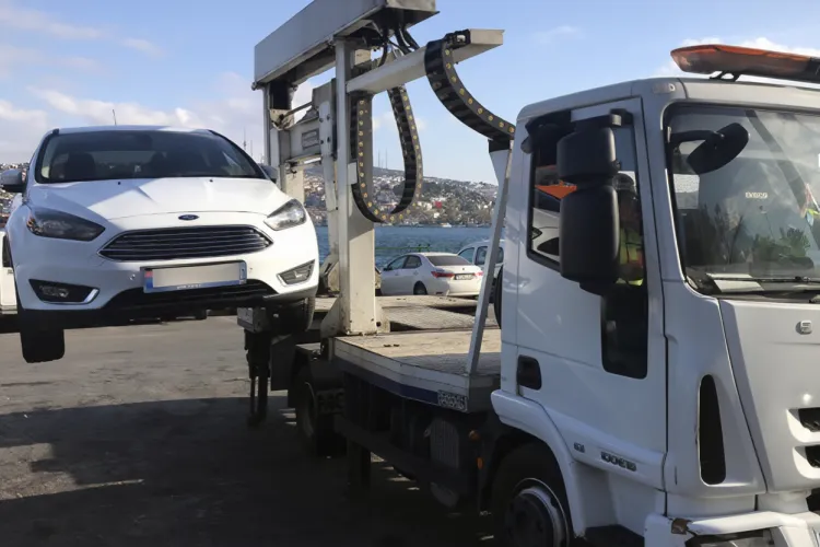 أين سيارتي؟ دليل استعادة السيارات المسحوبة للحجز ورسوم الباركينغ في 2026