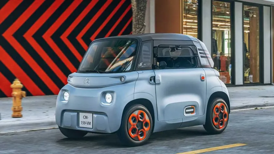 حقيقة "السيارات الكهربائية بدون رخصة" (مثل Citroen Ami) في 2026
