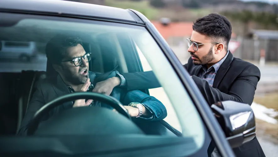 2026 Trafik Magandalığı Yasası: Araçtan İnen Sürücüye 180.000 TL Ceza!