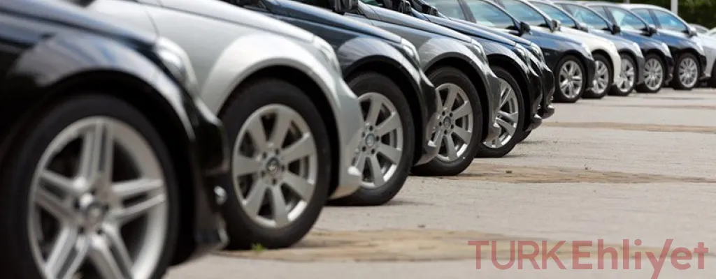 أفضل 5 سيارات عائلية مستعملة تحت 800 ألف ليرة في 2026 (اقتصادية وقطعها متوفرة)