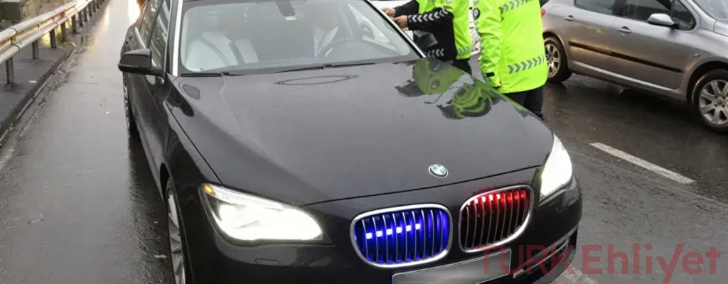 أضواء "Çakar" (فلاشات الشرطة) في 2026: هل تركيبها مسموح للسيارات المدنية؟