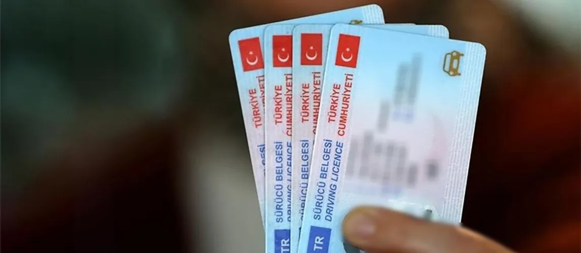 هل يمكن القيادة في تركيا برخصة عربية؟