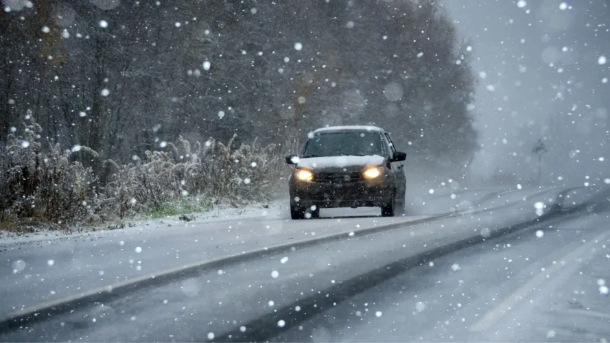 كيف تقود سيارتك بأمان في الشتاء والثلوج؟