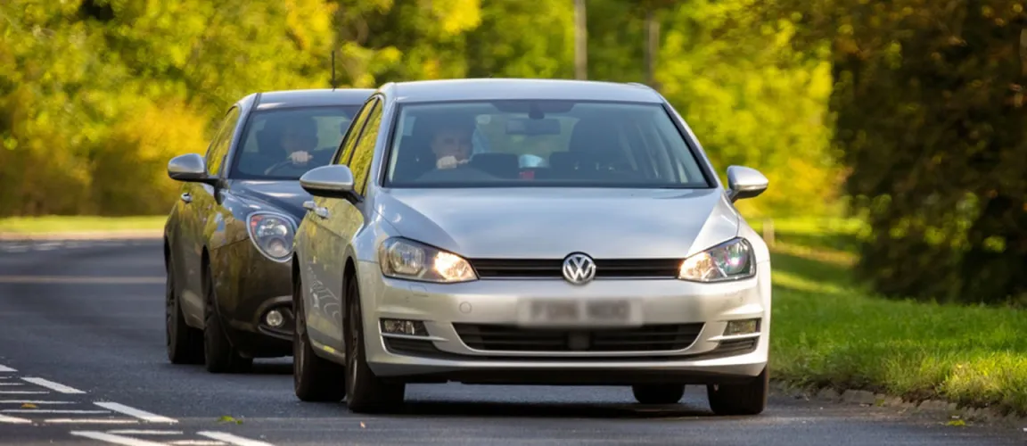 أهمية مسافة الأمان أثناء القيادة داخل المدن