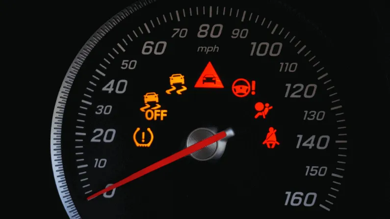 أهم 10 أزرار ورموز في السيارة يجب أن يعرفها كل سائق جديد