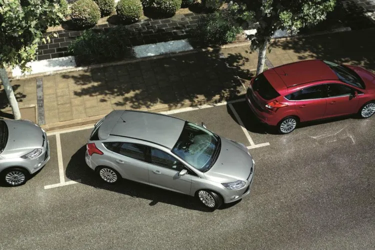 أخطاء يرتكبها السائقون الجدد بعد الحصول على رخصة القيادة