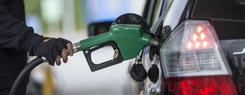 Dünya Petrol Fiyatları Düşüyor: Türkiye’de Motorin Gerçekten Ucuzlayacak mı?