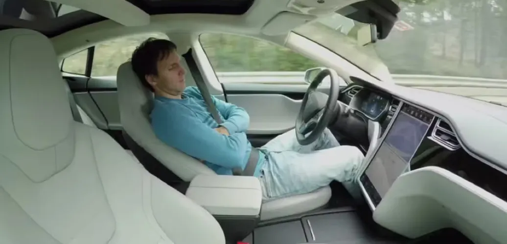 هل ستجعلنا السيارات ذاتية القيادة ننام خلف المقود؟