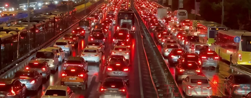 أكثر المدن التركية ازدحاماً بالسيارات: أرقام رسمية تكشف حجم الضغط المروري