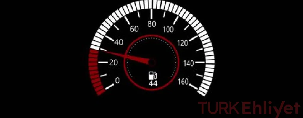 هل القيادة البطيئة توفر الوقود فعلًا؟