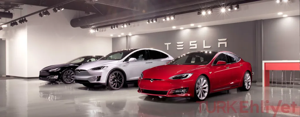 Tesla ile Geleneksel Otomobil Devleri Arasında Rekabet: İşler Kızıştı mı?