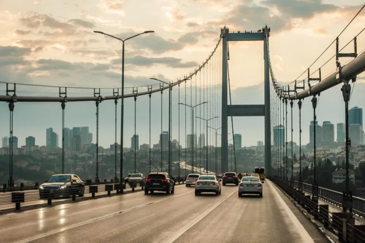 Türkiye’de Araç Kullanmak 2026’da Daha mı Stresli Hale Geldi? Psikolojik ve Ekonomik Bir Analiz